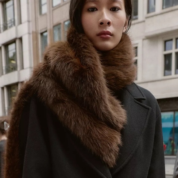 ZARA FAUX FUR FRINGED SCARF - Picture 6 of 14